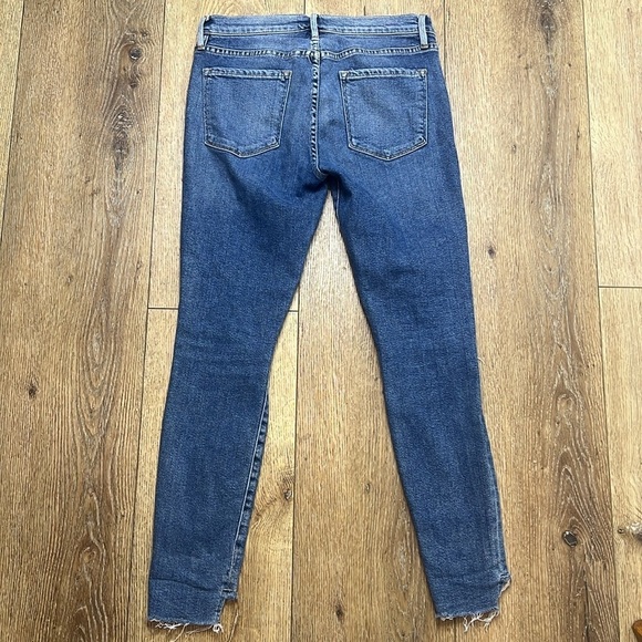 FRAME Le Skinny de Jeanne Distressed Jeans in Blackett Lane Size 28 - Picture 3 of 9